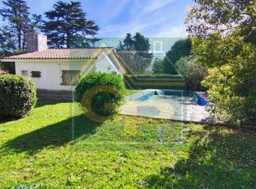 Casa de 2 ambientes, Ezeiza · Venta de Casaquinta con Piscina a Reciclar Zona Ezeiza