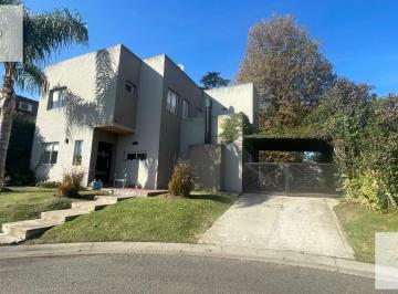 Casa · 150m² · 5 Ambientes · 1 Cochera · Oportunidad Casa en Venta en Barrio Cerrado