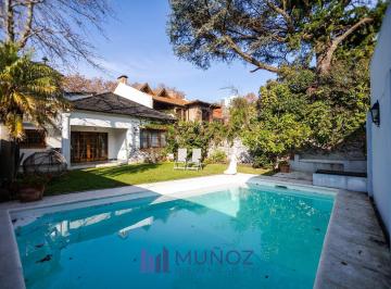 Casa · 209m² · 5 Ambientes · 1 Cochera · Venta Casa con Pileta y Jardín en Olivos, Vicente López