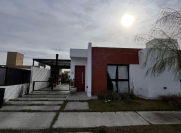 Casa de 4 ambientes, Córdoba · Vendo Duplex de 2 Dorm en San Ignacio Village Oportunidad