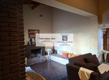 Casa · 214m² · 8 Ambientes · 1 Cochera · Casa en San Rafael