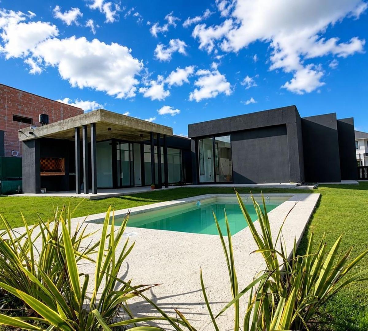 Casa 4 amb, 180m² en Rumencó Joven con piscina y parrilla
