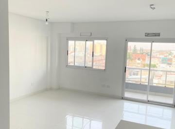 Oficina comercial · 33m² · 1 Ambiente · Alquiler Oficina en Flores Ideal Uso Profesional o Vivienda