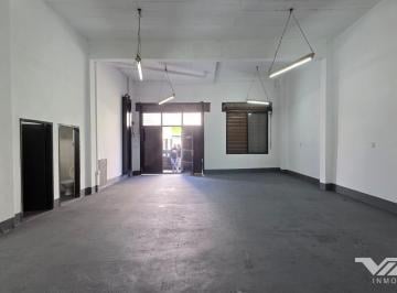 Bodega-Galpón · 92m² · En Alquiler, Galpón de 92 m² en V. Martelli Excelente Ubicación Zona Industrial