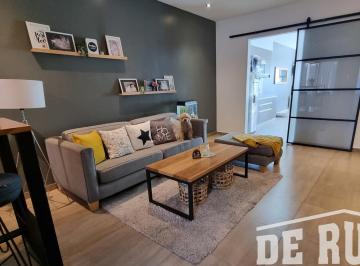 Casa · 140m² · 4 Ambientes · 1 Cochera · Casa en Venta, Moderna, Barrio Parque Calchaqui