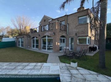 Casa · 350m² · 10 Ambientes · 2 Cocheras · Casa en Venta 4 Dorm. - Manzana 48 - San Isidro - Villa Allende