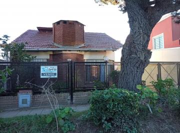Casa · 3 Ambientes · 1 Cochera · Casa en Venta
