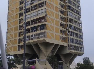 Foto · Departamento en Venta con 4 Dorm. y Cochera