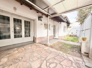 Casa · 91m² · 4 Ambientes · 2 Cocheras · Casa en Castelar Norte