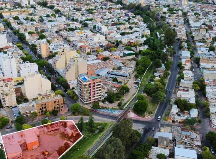 Terreno · 1355m²