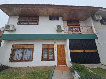 Casa de 4 ambientes, Lomas de Zamora · Duplex de 4 Ambientes Apto Credito!