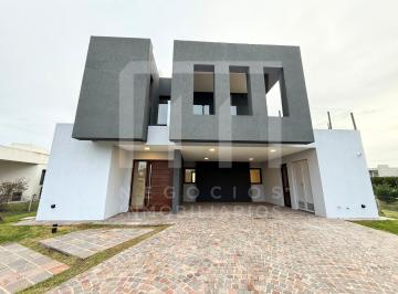 Casa de 6 ambientes, Ezeiza · Impecable Casa a Estrenar en Terralagos