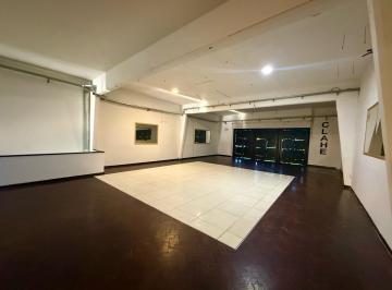 Local comercial · 260m² · 3 Ambientes · Local Comercial en Primer Piso - Ideal Salon