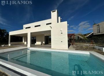 Casa · 1000m² · 6 Ambientes · Casa en Venta a Laguna Central 360* de Vista de Agua Pg