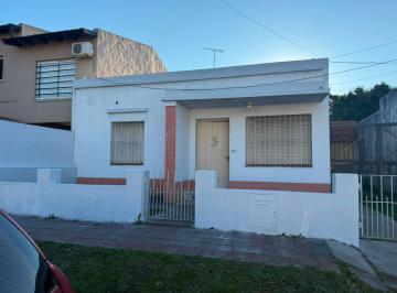 Casa 250m² Alquiler Llavallol · Alquilo Casa en Llavallol, 2 Dorm., Cochera y Parque