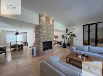 Casa · 490m² · 5 Ambientes · Casa de 5 Ambientes en Venta en Pilar Highland