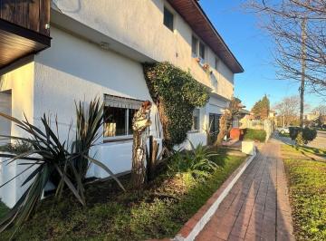Casa · 80m² · 4 Ambientes · Casa en Venta - 3 Dorm. 2 Baños - 80 m - Mar del Plata