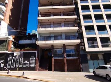 Departamento de 3 ambientes, Rosario · Amplio Departamento en Barrio Martin