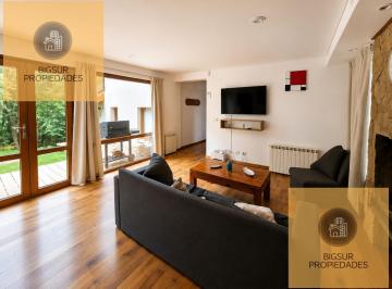 Casa · 210m² · 6 Ambientes · 1 Cochera · Casa Amoblada Alquiler Permanente