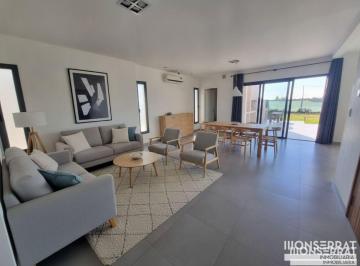 Casa de 3 ambientes, Rodeo del Medio · Oportunidad! Barrio Las Retamas. Casa de Categoria en Venta. Gran Potencial!