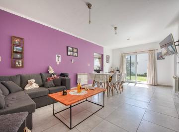 PH · 180m² · 4 Ambientes · PH 4 Ambientes Tipo Duplex Al Frente con Parque Totalmente Independiente