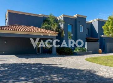 VCO-VCO-1334_2 · Casa en Venta 6 Ambientes Terravista