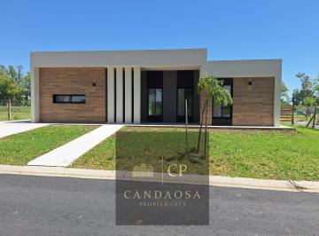 Casa · 141m² · 4 Ambientes · 4 Cocheras · Nev. Casa Interna 4 Ambientes Santa Sofia - Pilar del Este