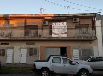 tres-de-febrero-pablo-podesta-venta-casa-5-o-mas-ambientes · Gran Esquina con Locales y Vivienda