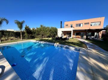 Casa · 172m² · 5 Ambientes · Venta Casa 5 Amb. Barrio San Matías – Escobar