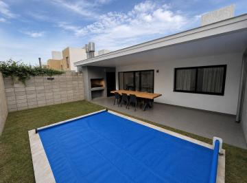 Casa · 180m² · 2 Ambientes · Duplex en Venta 2d 1b - San Ignacio Village - con Pileta
