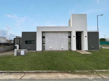 Casa · 121m² · 2 Ambientes · 2 Cocheras · Casa en Venta Rincones de Manantiales 2d 2b - a Estrenar!