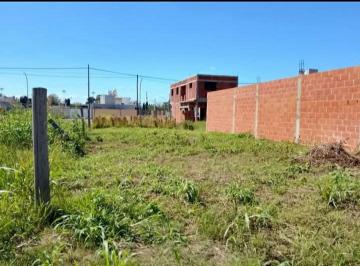 Terreno · 180m² · Se Vende Lote con Escritura B° Los Boulevares