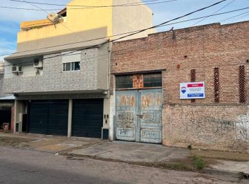 Terreno · 561m² · Venta Lote Pasante C/ Galpón + Vivienda San Martin