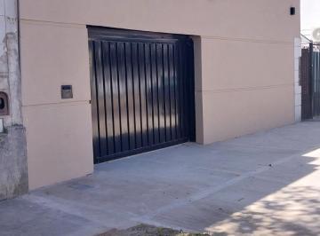 Garage , Lanús · Cochera Cubierta