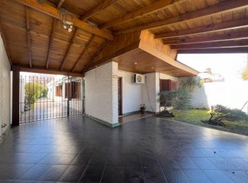 Casa · 328m² · 6 Ambientes · 2 Cocheras · Vivienda Multifamiliar: Casa + Depto. 10,50x76 m.