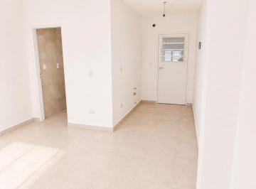 PH · 26m² · 1 Ambiente · PH en Pb con Patio Sin Expensas. Nuevo - Gerli