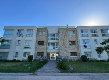 Departamento · 74m² · 2 Ambientes · 1 Cochera · Venta Departamento 2 Ambientes Pb en Country Bsas Village