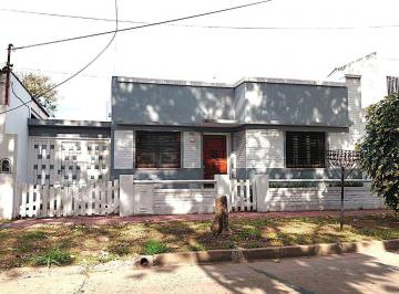 Casa · 123m² · 4 Ambientes · 3 Cocheras · Venta Casa 4 Amb. en Ciudadela