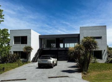 Casa · 500m² · 7 Ambientes · 4 Cocheras · Pilar Estancias La Argentina III Venta Casa Oportu
