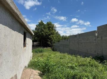 Bodega-Galpón · 280m² · Venta Galpón en Unquillo con Vivienda y Baños