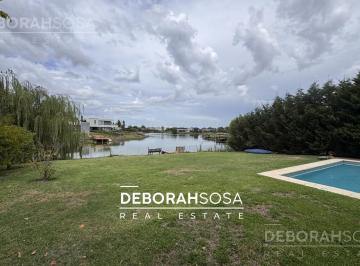 Casa · 220m² · 4 Ambientes · 4 Cocheras · Casa en Alquiler 4 Ambientes Al Agua - El Canton Zona Norte