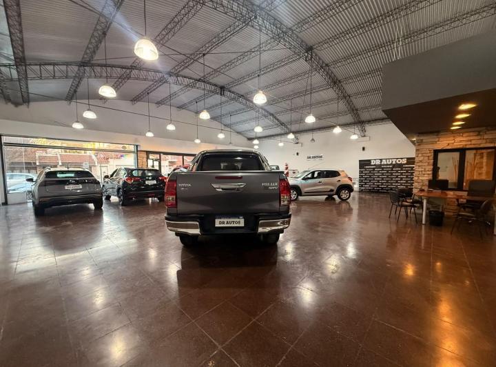 Local comercial · 292m²