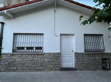 Casa de 3 ambientes, Villa Riachuelo · Chalet 3 Ambeintes Sobre Amplio Lote