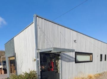 Casa · 119m² · 4 Ambientes · 1 Cochera · Casa en Una Planta en Dina Huapi con Vista Al Cerro Villegas en Venta a 15 Km de Bariloche 4 Ambient