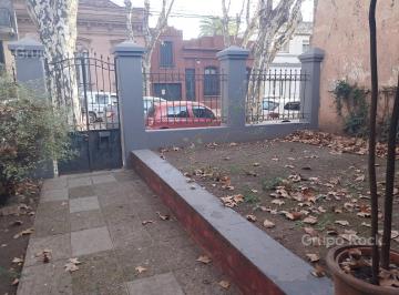 Casa · 406m² · 6 Ambientes · Casa en Villa Crespo