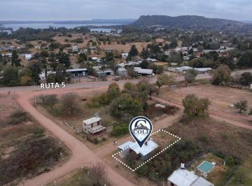 Casa · 360m² · 2 Dormitorios · 1 Cochera · Casa en Venta - Villa del Dique - a Estrenar - Amoblada 100%