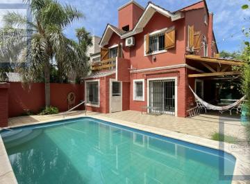 Casa · 165m² · 5 Ambientes · 2 Cocheras · Venta de Casa 5 Ambientes con Parrilla y Pileta en Don Torcuato Apto Crédito