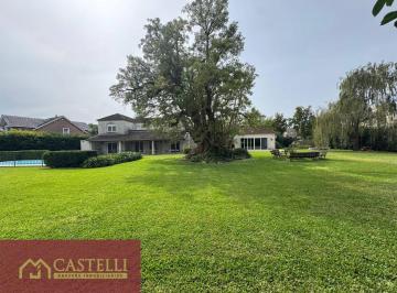 Casa · 500m² · 7 Ambientes · 6 Cocheras · Casa en Venta de 7 Ambientes en Ayres de Pilar