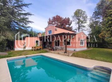 Casa · 133m² · 4 Ambientes · Casa en Venta en Mapuche Country Club