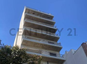 Departamento · 64m² · 2 Ambientes · 1 Cochera · Departamento en Venta en La Plata de 1 Dormitorio con Entrega 2026